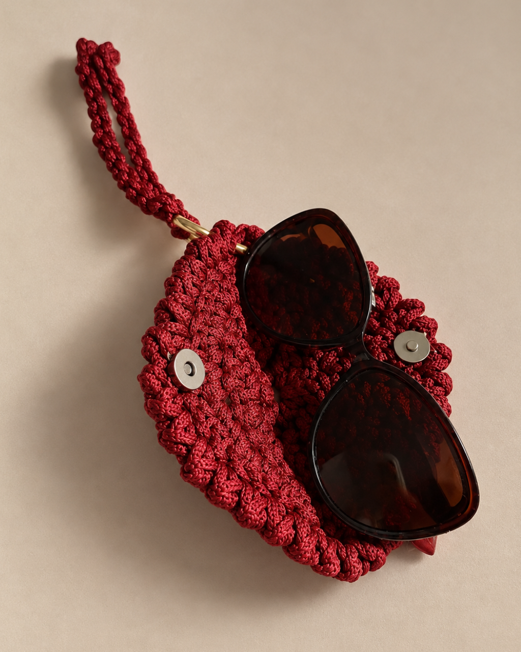 SHADE ISSUES / SUNGLASSES HOLDER (red)