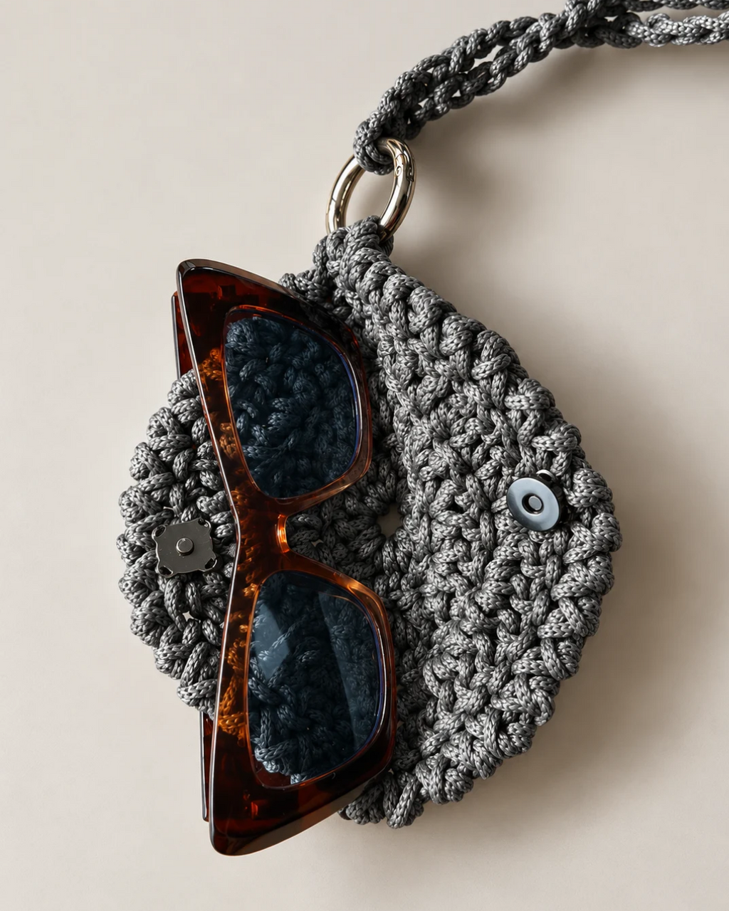 SHADE ISSUES / SUNGLASSES HOLDER (GRAY)