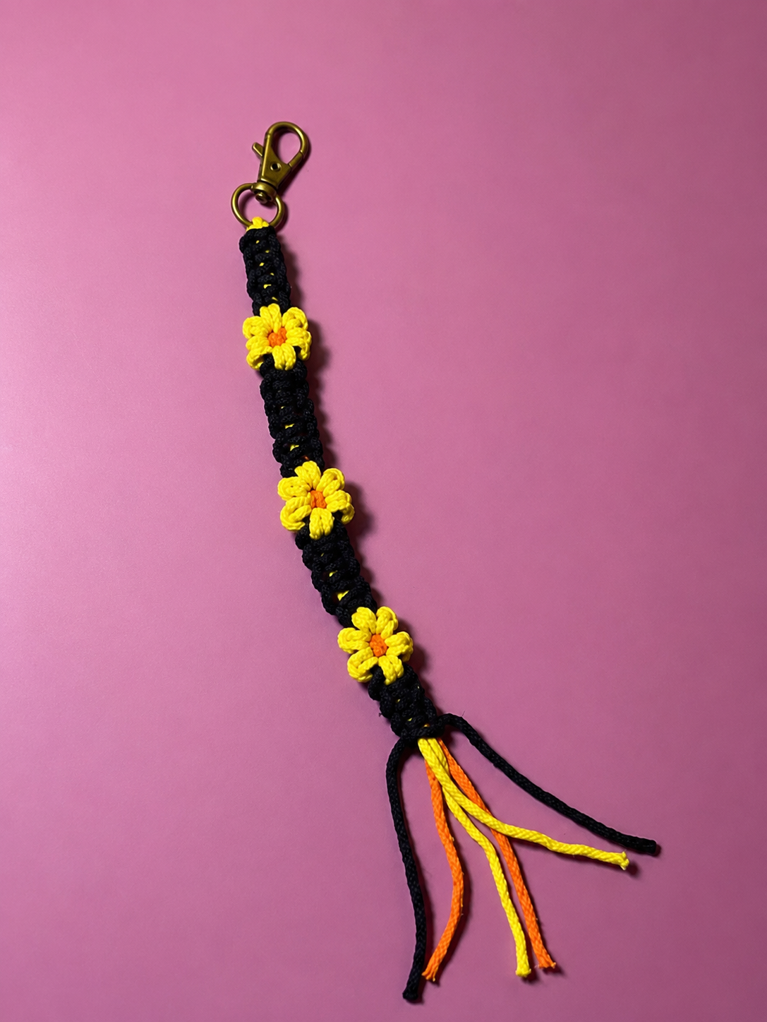 Hand-braided Floral Macramé Bag Charm (Black & Yellow)
